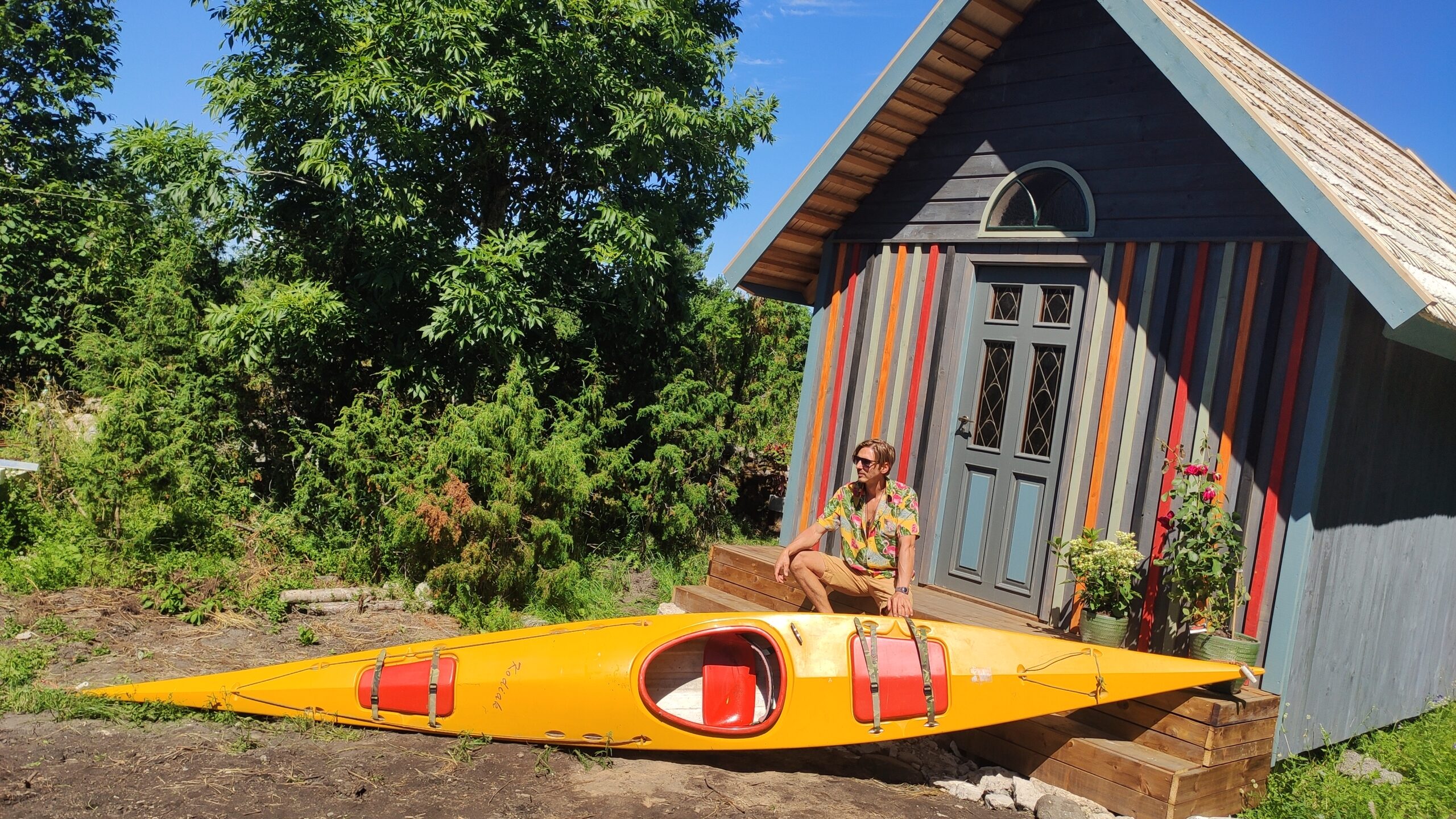A kayak. Muhusi Hotel located in the picturesque village of Igaküla